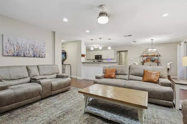 304 Autumn Breeze Drive, Wylie, TX 75098