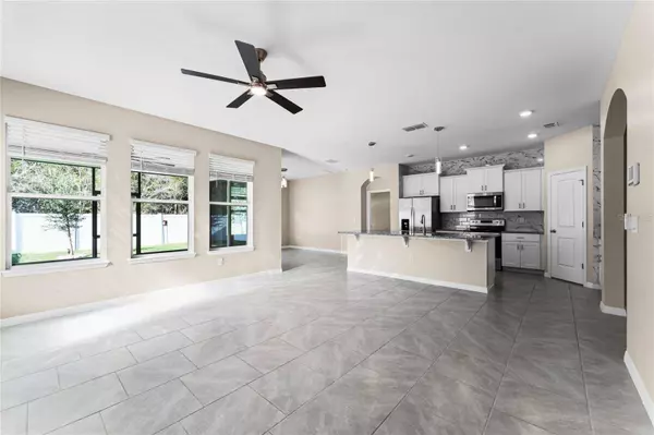 1598 BARBERRY DR, Kissimmee, FL 34744