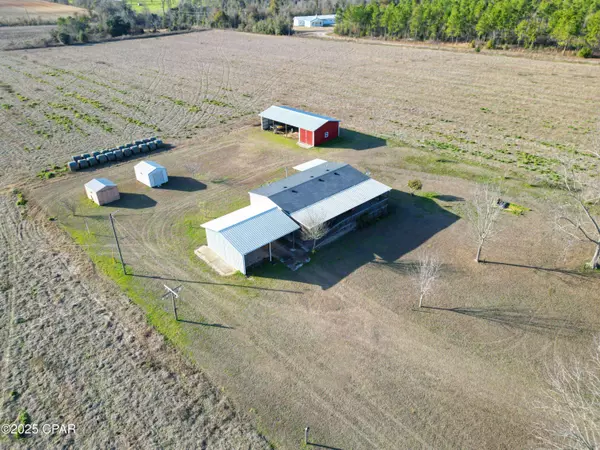 731 Redlevel LOOP, Marianna, FL 32448