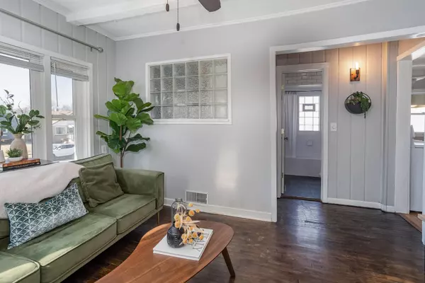 1206 S 88th St, West Allis, WI 53214