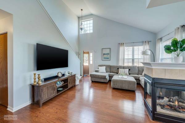 26 Rolling Oaks RD, Sugar Grove, IL 60554