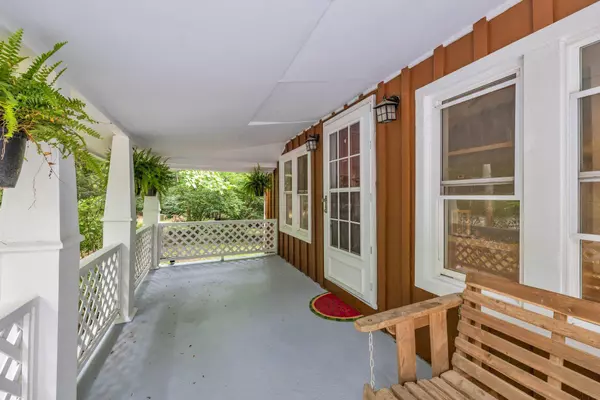 5000 Sawyer RD, Signal Mountain, TN 37377