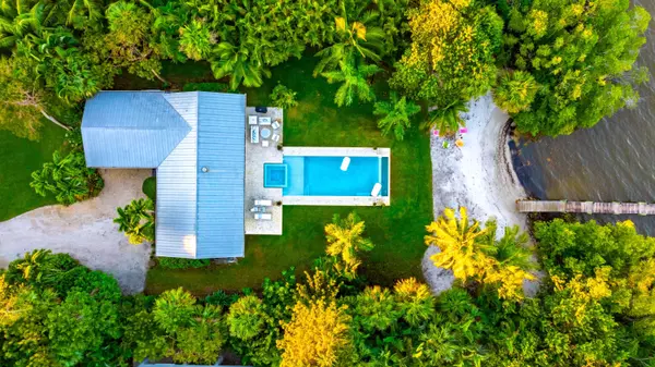 62 S Sewalls Point RD, Sewalls Point, FL 34996