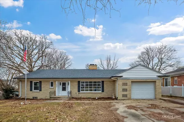 520 E 10th ST, Lockport, IL 60441