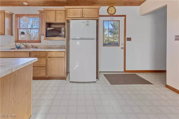 4335 Eldersville RD, Colliers, WV 26035