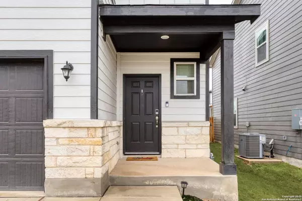 9830 Collin Grv, San Antonio, TX 78221-4467