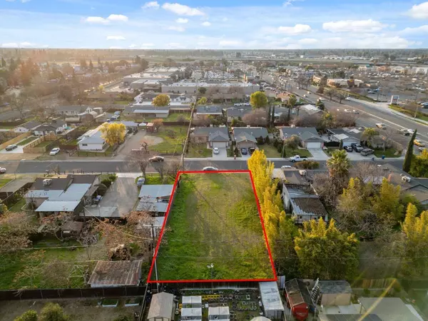 363 N Manila AVE, Clovis, CA 93612