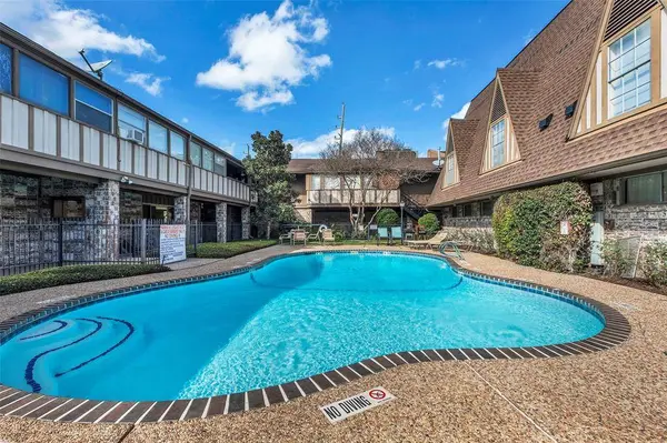 2574 Marilee LN #37, Houston, TX 77057