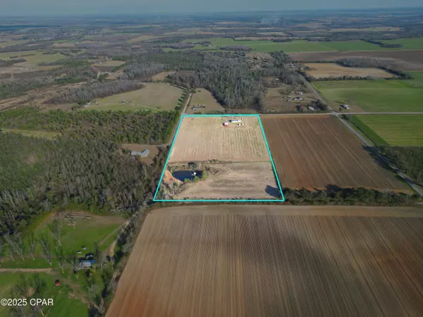 731 Redlevel LOOP, Marianna, FL 32448