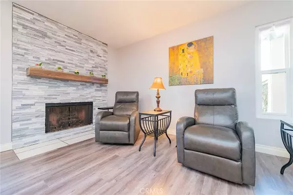 14 Woodspring #17, Irvine, CA 92604