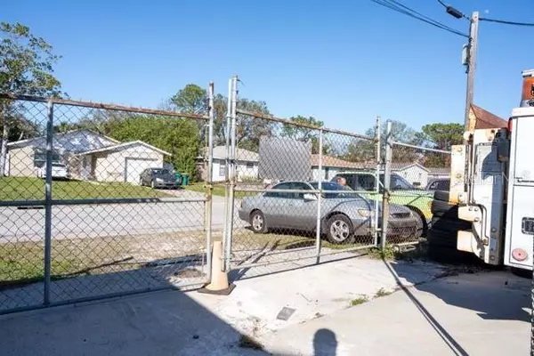 7945 ULMERTON RD, Largo, FL 33771