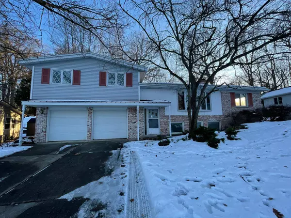 2130 Blueberry NW Drive, Grand Rapids, MI 49504