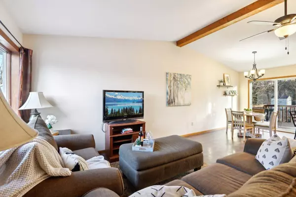 310 E Parkview Street #A, Cottage Grove, WI 53527