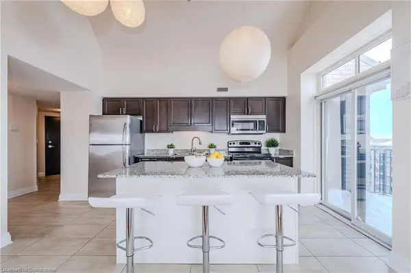 776 Laurelwood Drive #701, Waterloo, ON N2V 0A8