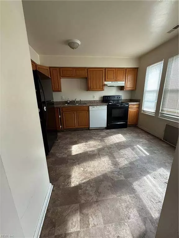 5238 Richard RD, Virginia Beach, VA 23462