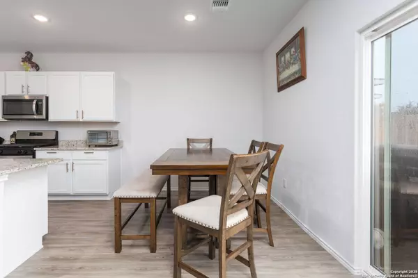 9830 Collin Grv, San Antonio, TX 78221-4467