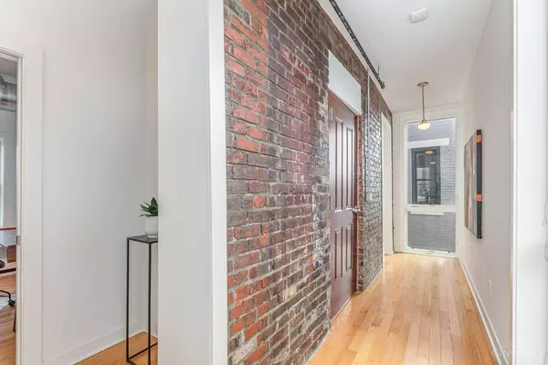 14 Mercer St #4, Cincinnati, OH 45202