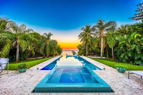 62 S Sewalls Point RD, Sewalls Point, FL 34996