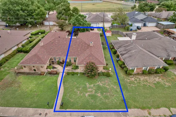 4728 Berridge Ln, Dallas, TX 75227-2701