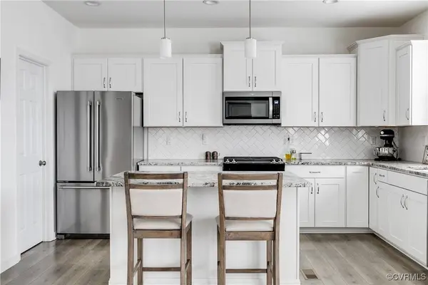 2520 Lilybank CT, Midlothian, VA 23112