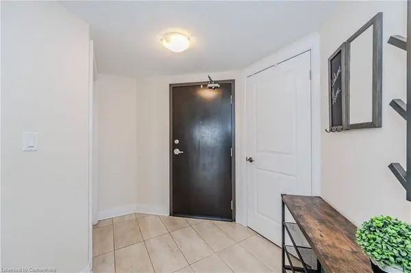 776 Laurelwood Drive #701, Waterloo, ON N2V 0A8