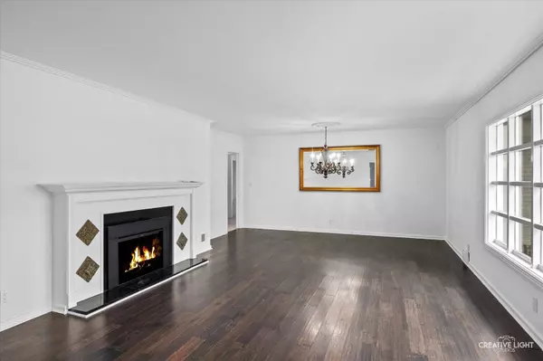 520 E 10th ST, Lockport, IL 60441