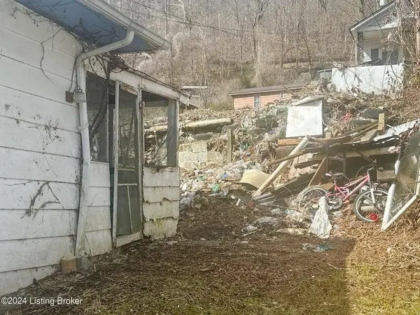 106 Henry Clay Hill Road, Elkhorn City, KY 41522