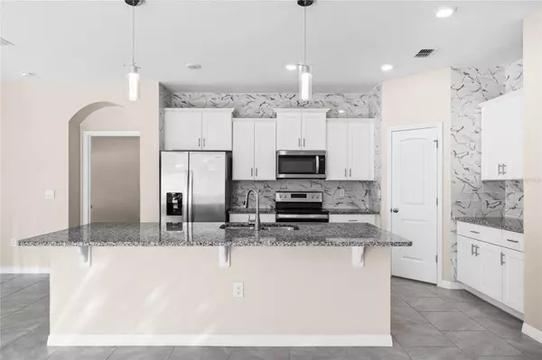 1598 BARBERRY DR, Kissimmee, FL 34744