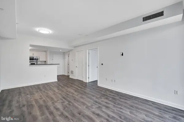 2726 GALLOWS RD #1515, Vienna, VA 22180