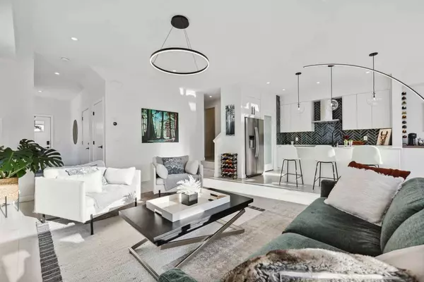 7825 Spring Willow DR SW #37, Calgary, AB T3H 6C9