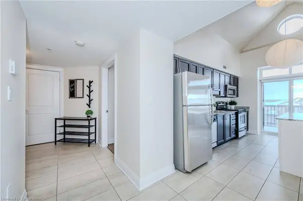 776 Laurelwood Drive #701, Waterloo, ON N2V 0A8