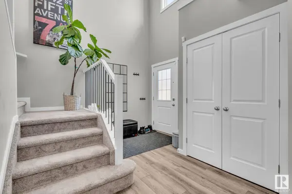 17326 81 ST NW NW, Edmonton, AB T5Z 0P2