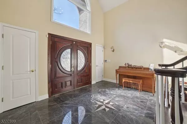 1 Woodside Rd, Springfield Twp., NJ 07081