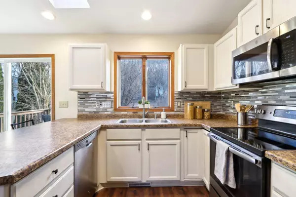 310 E Parkview Street #A, Cottage Grove, WI 53527