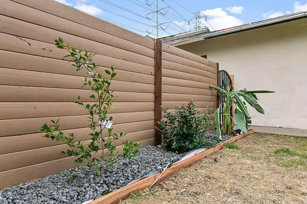 5730 48th AVE, Sacramento, CA 95823