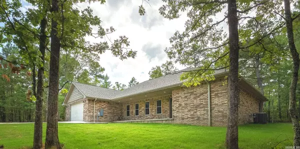 91 Red Oak, Mena, AR 71953