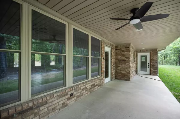 91 Red Oak, Mena, AR 71953