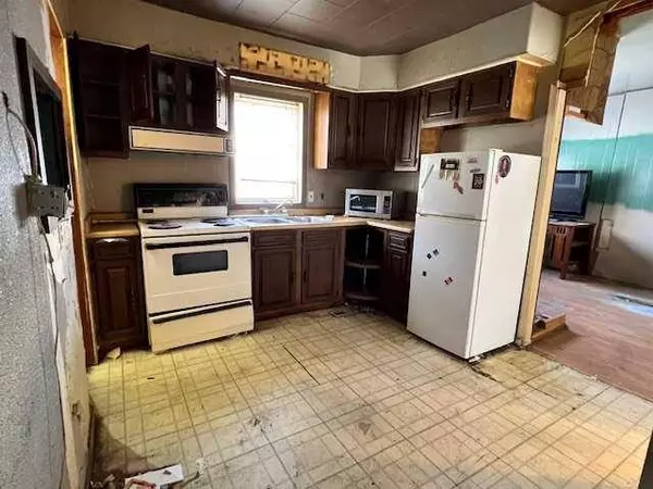 208 2nd AVE E, Alliance, AB T0B 0A0