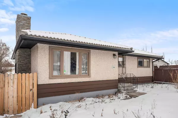 2018 Cottonwood Cres SE, Calgary, AB T2B 1R1