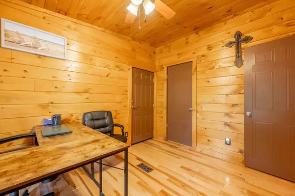 2537 Old Baltimore RD, Draper, VA 24324