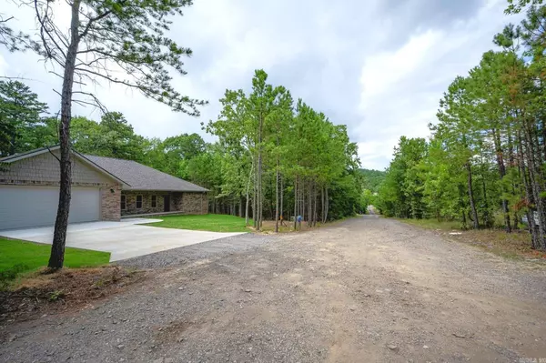 91 Red Oak, Mena, AR 71953