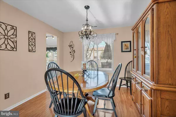 11 STAFFORDSHIRE RD, Cherry Hill, NJ 08003