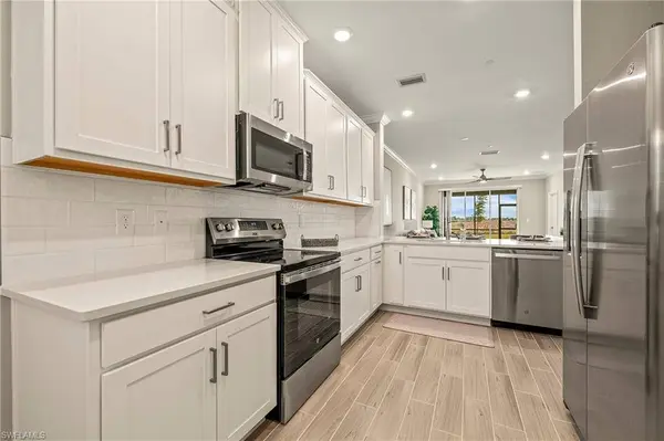 11821 Venetian Lagoon DR #104, Fort Myers, FL 33913