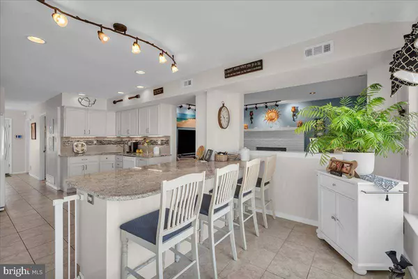 11 STAFFORDSHIRE RD, Cherry Hill, NJ 08003