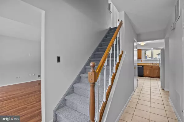 19 PIERSON DR, Hillsborough, NJ 08844