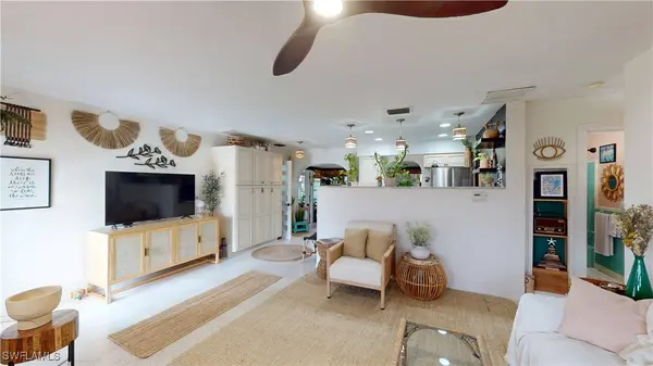 5216 Versailles CT, Cape Coral, FL 33904