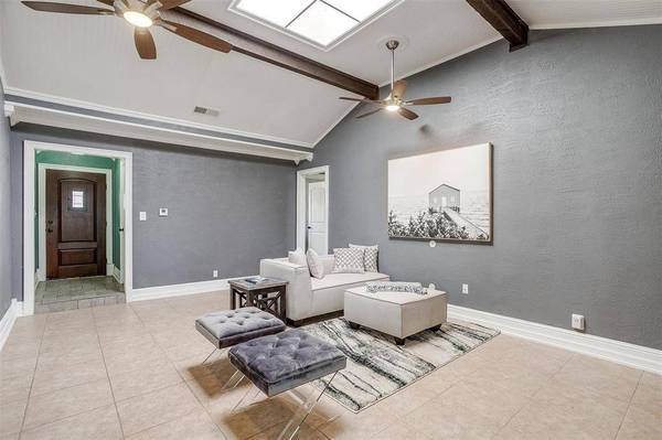 2514 Aberdeen Drive, Arlington, TX 76015