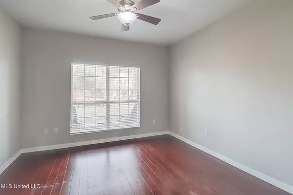 6713 S Rue Mornay, Biloxi, MS 39532