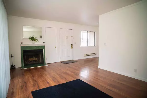 25090 Copa Del Oro DR 202, Hayward, CA 94545