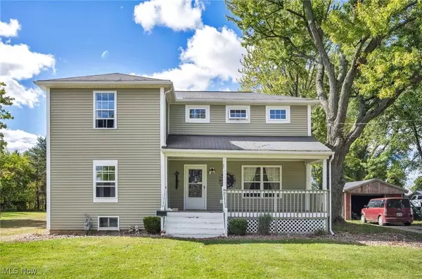 671 N Main ST, Wellington, OH 44090